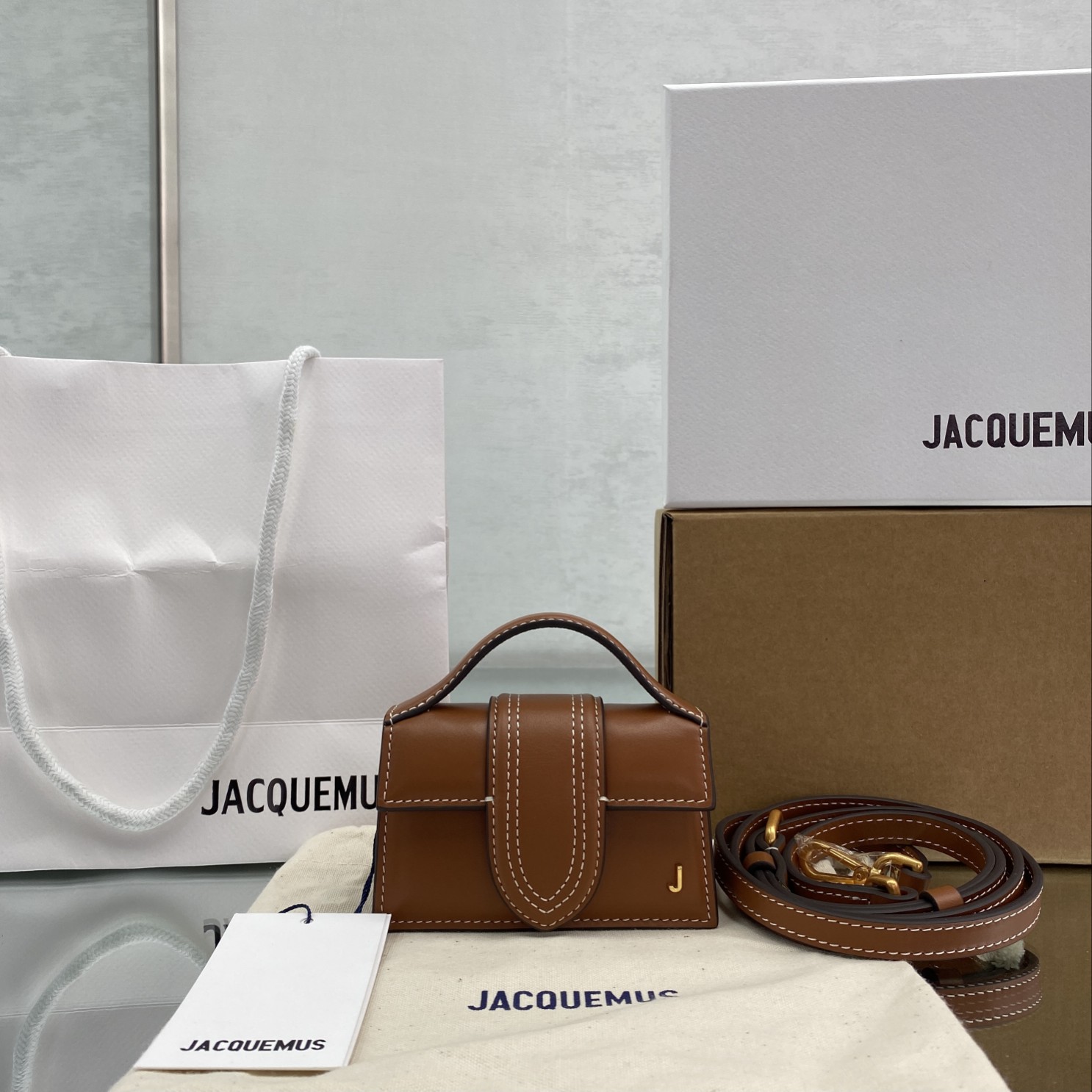 Jacquemus_BamninoMini_Ba